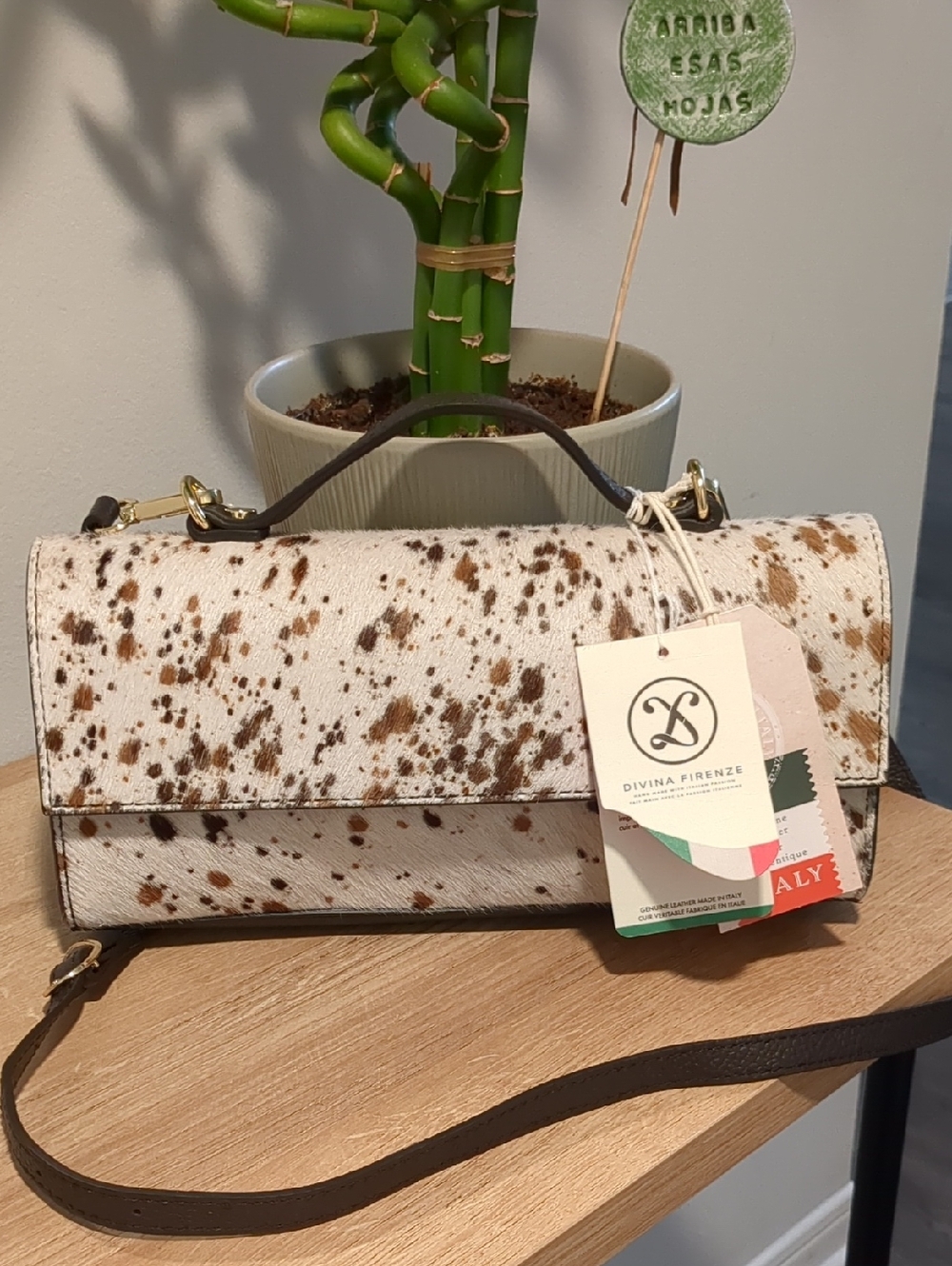 Women’s Italian Cowhide Speckled Crossbody Bag in White and Brown - Picture 7 of 8